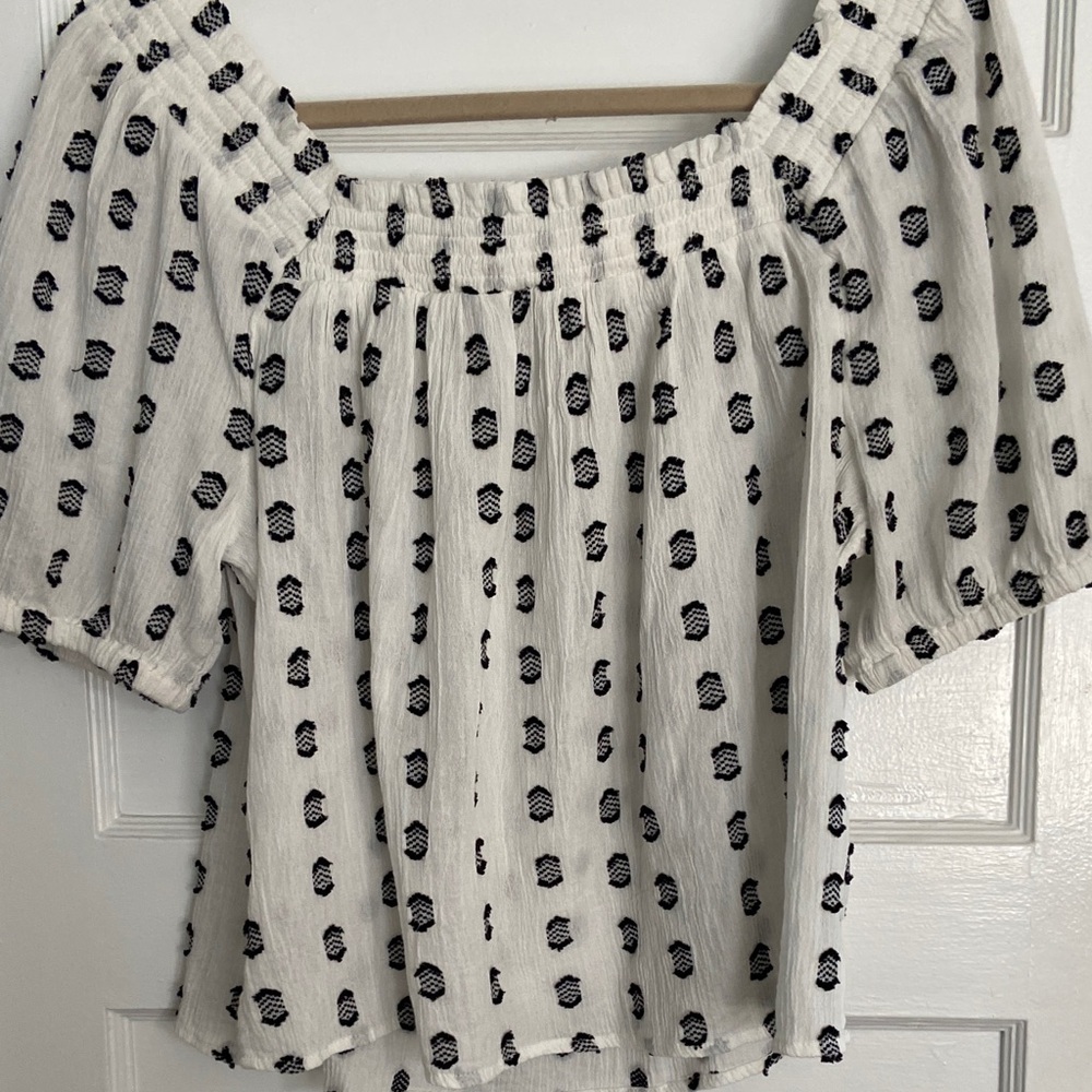 Loft White  and Black Patterned Women's Top - Picture 6 of 10
